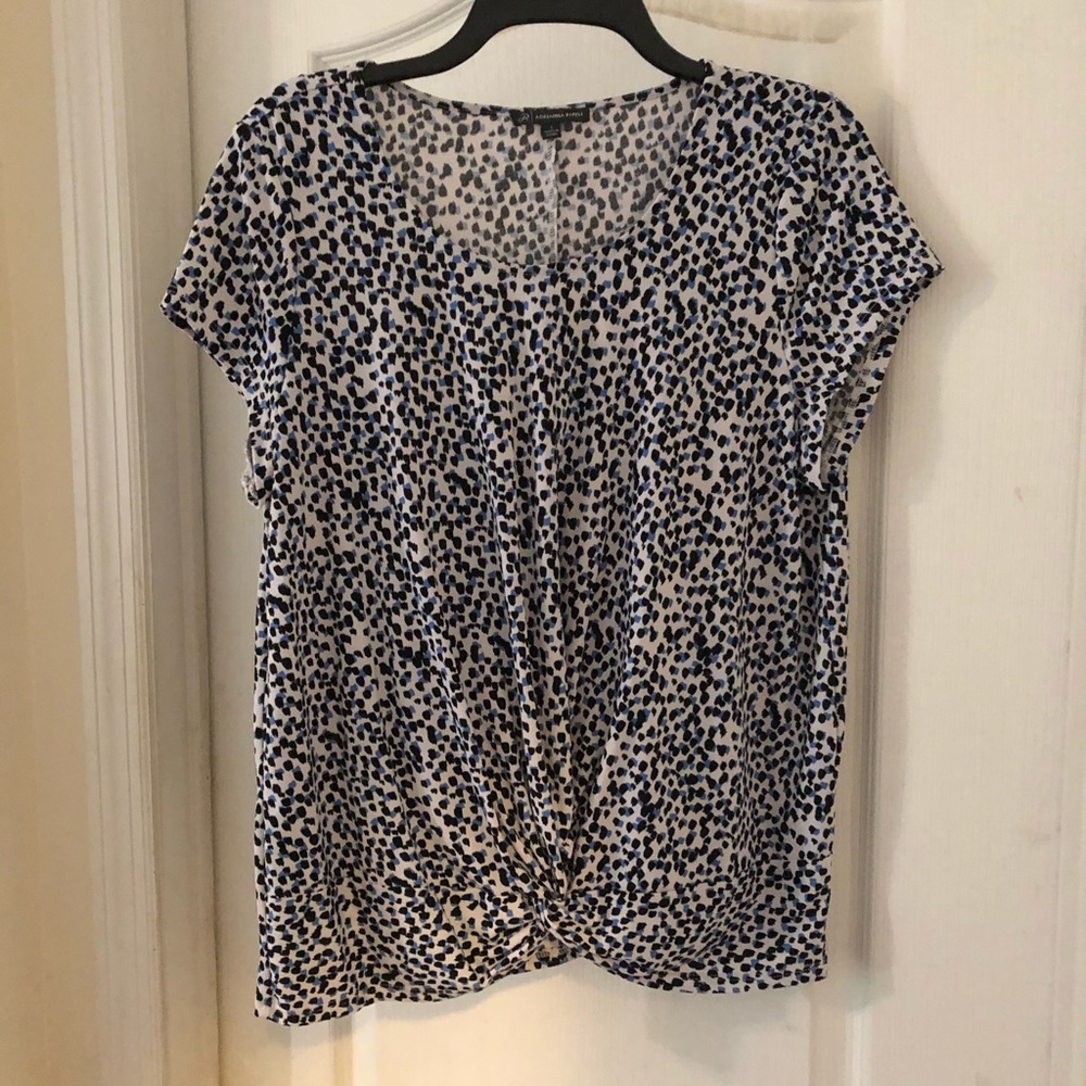 Short sleeve Blouse with Detail at Waist